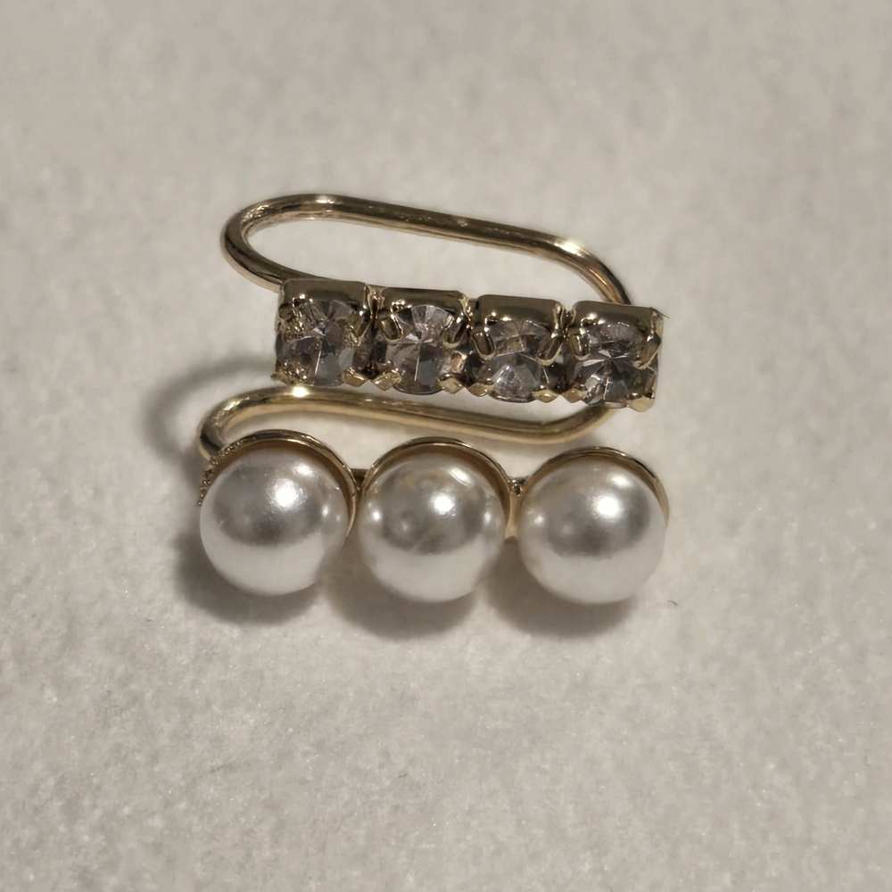 Beautiul 2-tier Gold Toned Ear Cuff With Pearls And Crystals